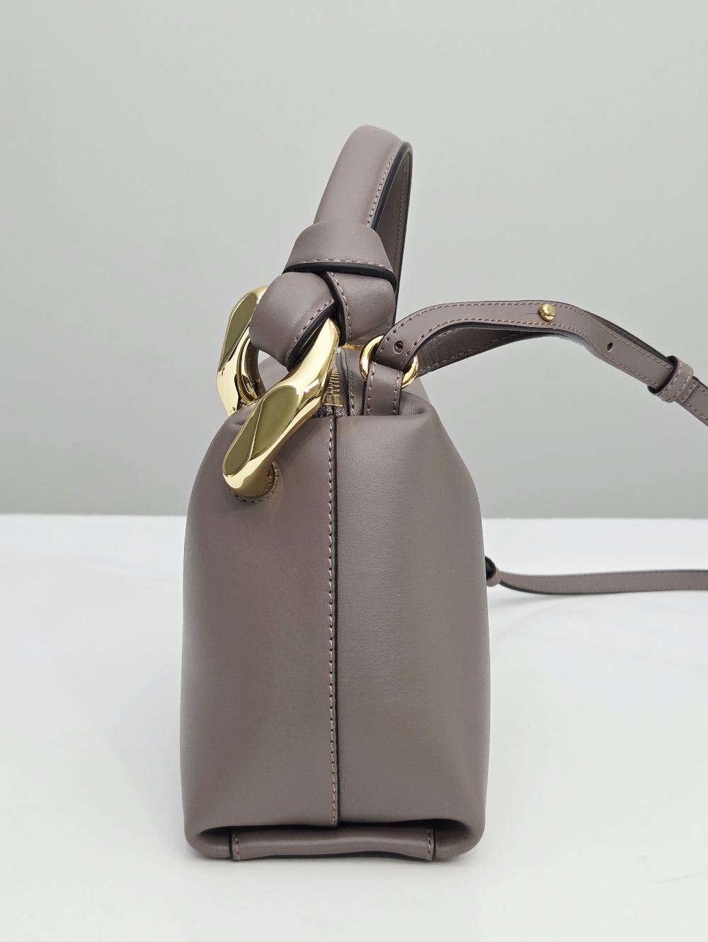 JW ANDERSON THE JWA SMALL CORNER BAG - TAUPE LEATHER - Picture 6 of 15